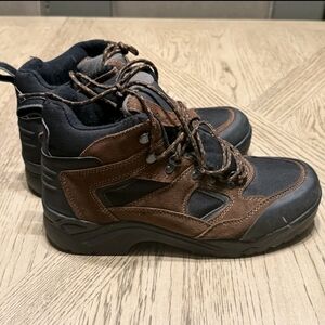 Red Head Outdoor  Brown Leather Boots Mid Top Laced Up Rugged USA Seller 10.5